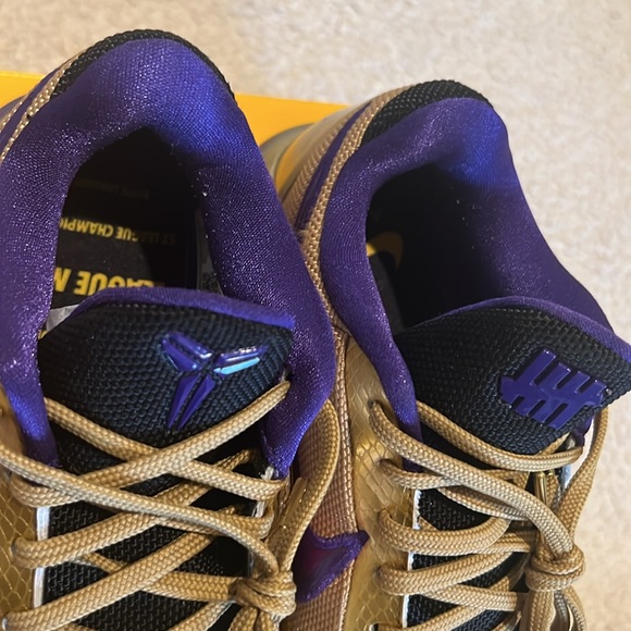 SOLD - Kobe V Protro Undefeated - Picture 6 of 9